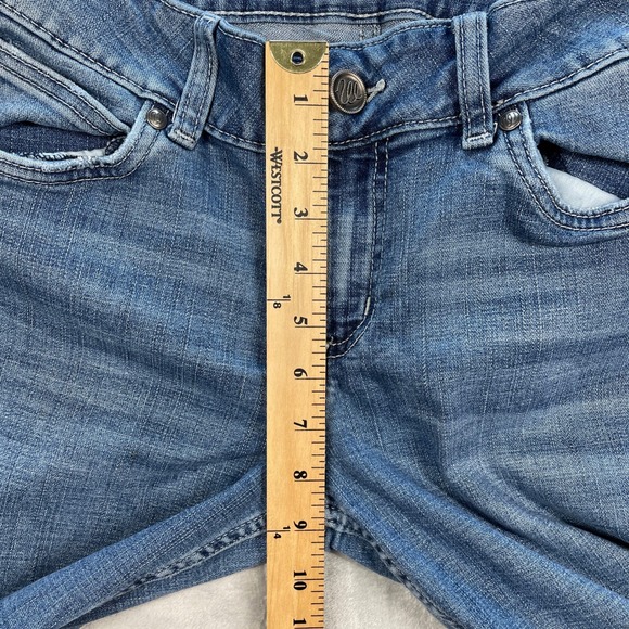 Wrangler Womens Boot Cut Jeans Embroidered Medium Wash Denim Size 7x36 - Picture 10 of 12